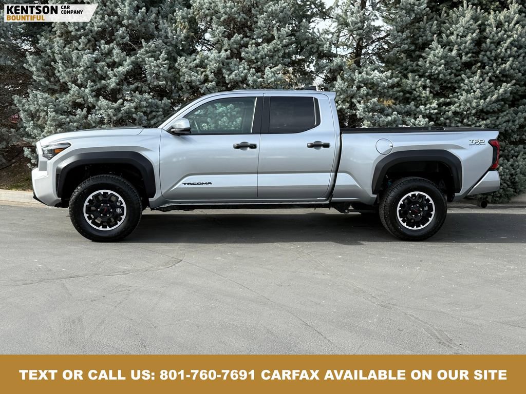 Used 2025 Toyota Tacoma TRD Off-Road image 4