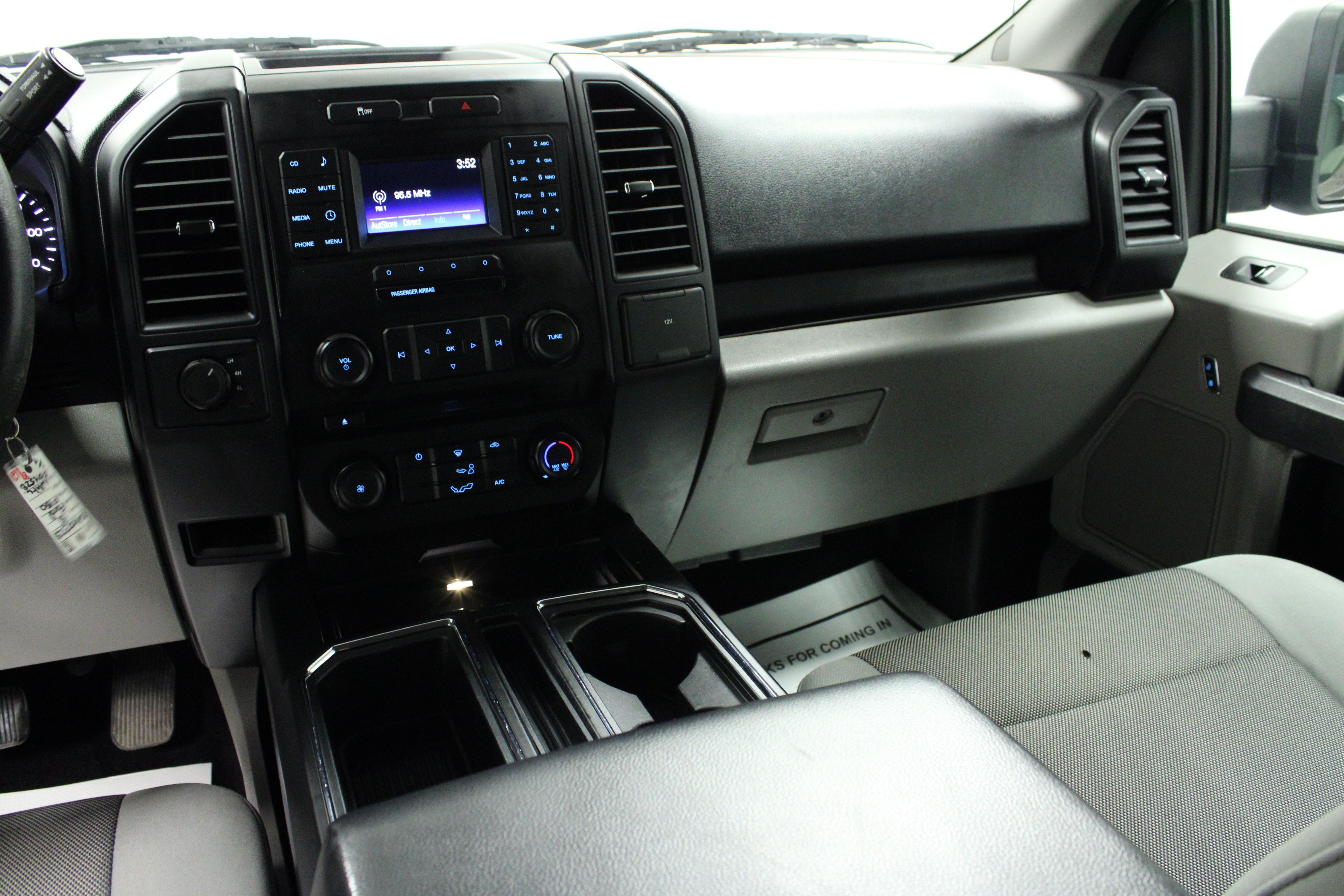 Used 2015 Ford F150 XL w/ Equipment Group 101A Mid AWD/4WD image 19