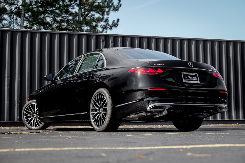 New 2027 Mercedes-Benz S 580 4MATIC Sedan image 3