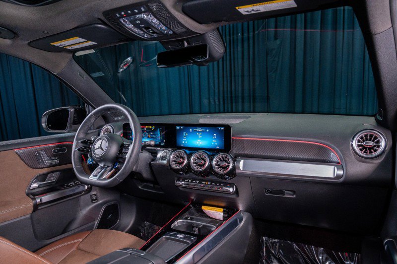 New 2026 Mercedes-Benz GLB 35 AMG 4MATIC image 4