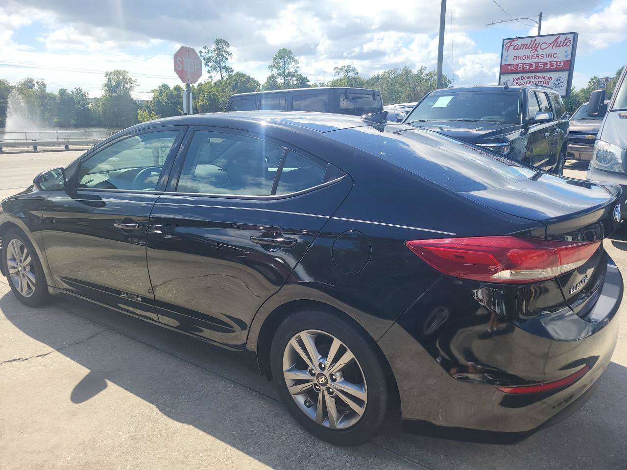 Used 2017 Hyundai Elantra SE FWD image 65