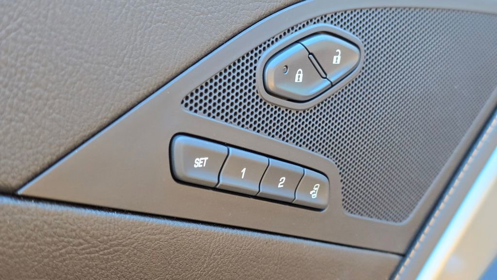 Used 2015 Chevrolet Corvette Stingray Convertible w/ 2LT Preferred Equipment Group image 58