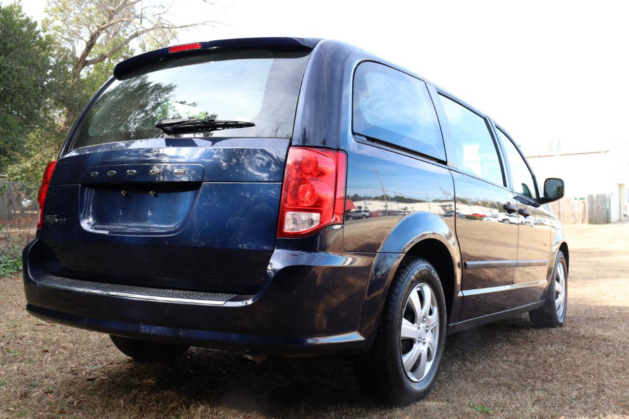 Used 2016 Dodge Grand Caravan American Value Package image 5