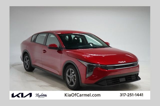 Used 2025 Kia K4 LXS image 1