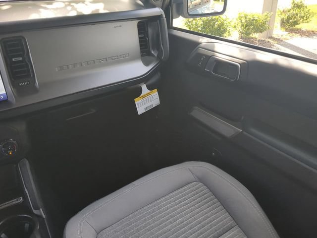 Certified 2022 Ford Bronco Outer Banks w/ Sasquatch Package AWD/4WD image 17