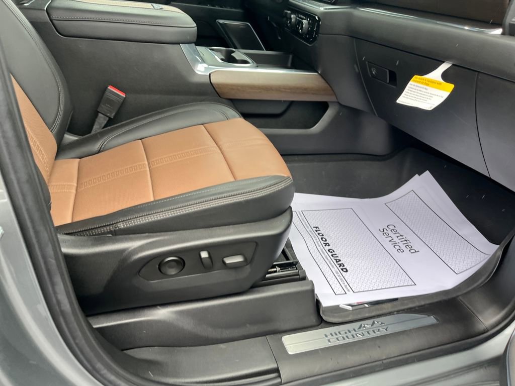 Used 2024 Chevrolet Silverado 2500 High Country w/ High Country Premium Package image 31