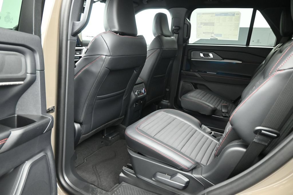 New 2026 Ford Explorer ST-Line w/ ST-Line Street Pack AWD/4WD image 19