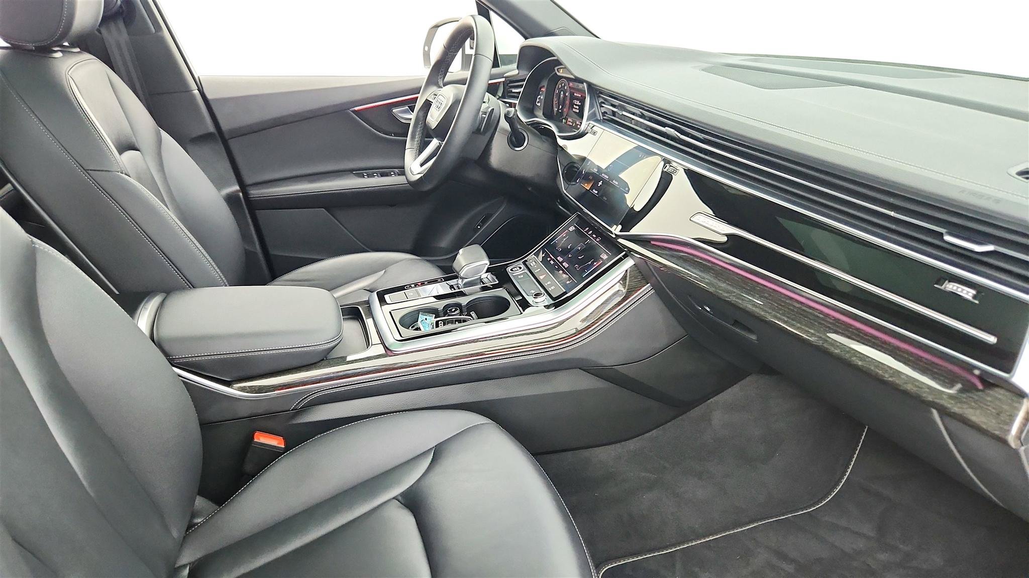 Used 2025 Audi Q7 3.0T Premium Plus AWD/4WD image 35