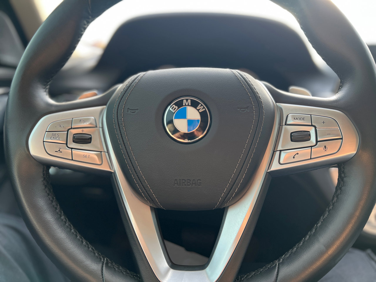 Used 2019 BMW 750i w/ Executive Package image 22