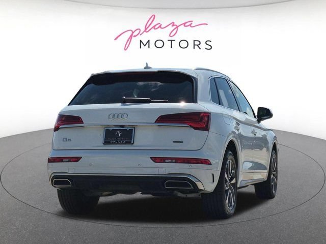 Certified 2023 Audi Q5 2.0T Premium w/ Convenience Package AWD/4WD image 5