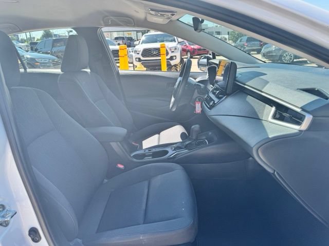 Used 2025 Toyota Corolla LE FWD image 19