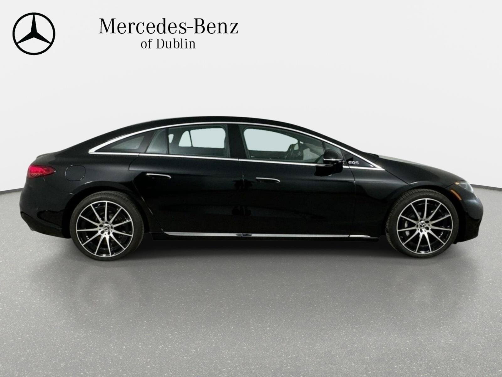 Certified 2023 Mercedes-Benz EQS 580 4MATIC Sedan w/ Exclusive Trim Package image 12