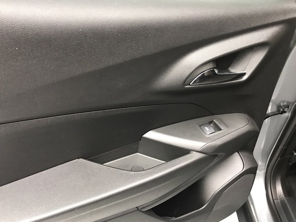 Used 2025 Chevrolet Trax ACTIV w/ Driver Confidence Package image 16