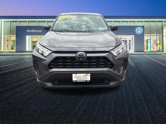 Used 2023 Toyota RAV4 LE image 9