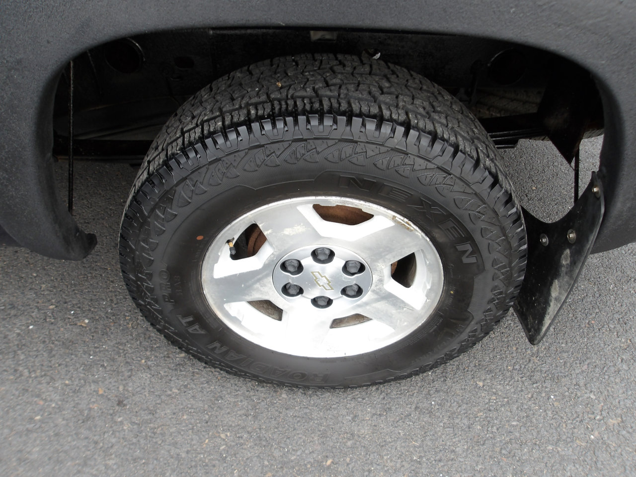 Used 2005 Chevrolet Silverado 1500 LT AWD/4WD image 23