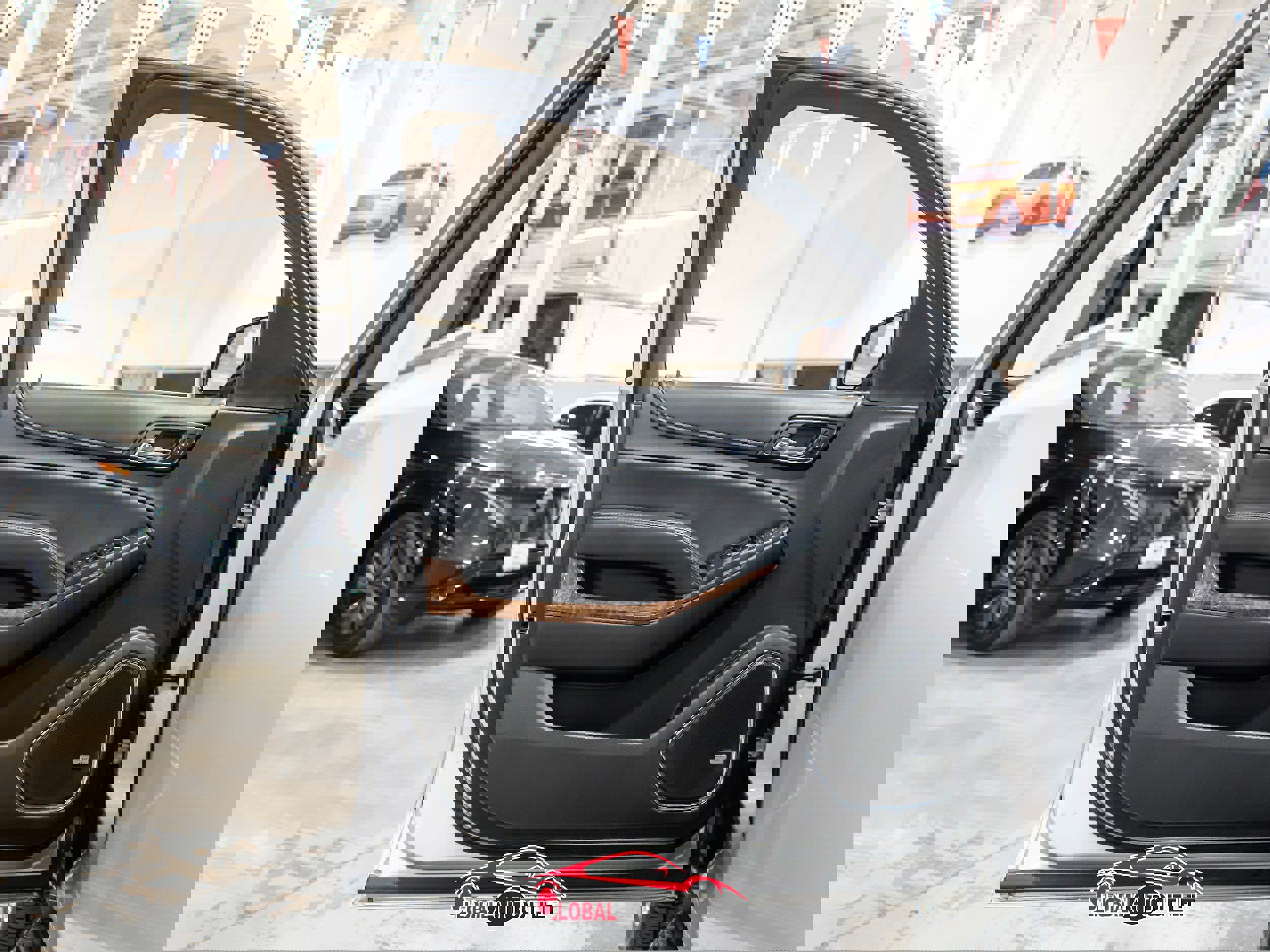 Used 2017 Chevrolet Suburban Premier image 41