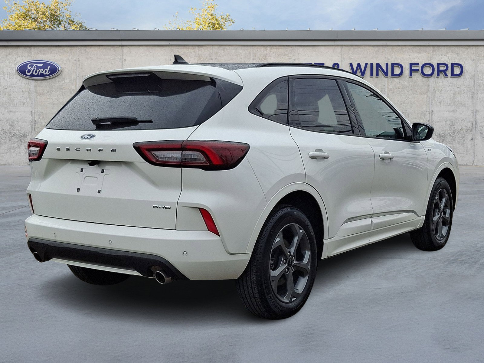 Certified 2024 Ford Escape ST-Line AWD/4WD image 6