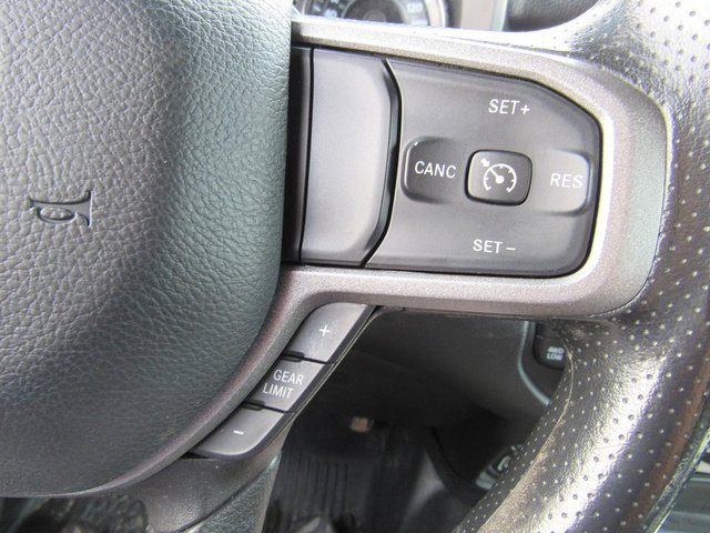 Used 2024 RAM 3500 Tradesman w/ Chrome Appearance Group AWD/4WD image 43