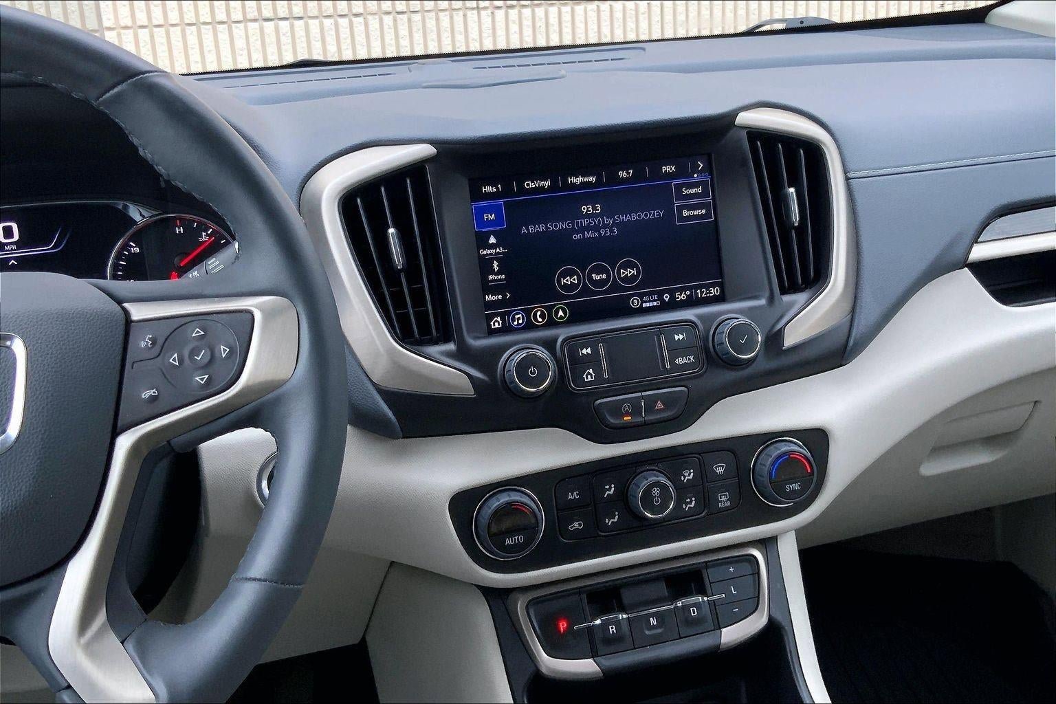 Used 2024 GMC Terrain Denali w/ Denali Premium Package AWD/4WD image 6
