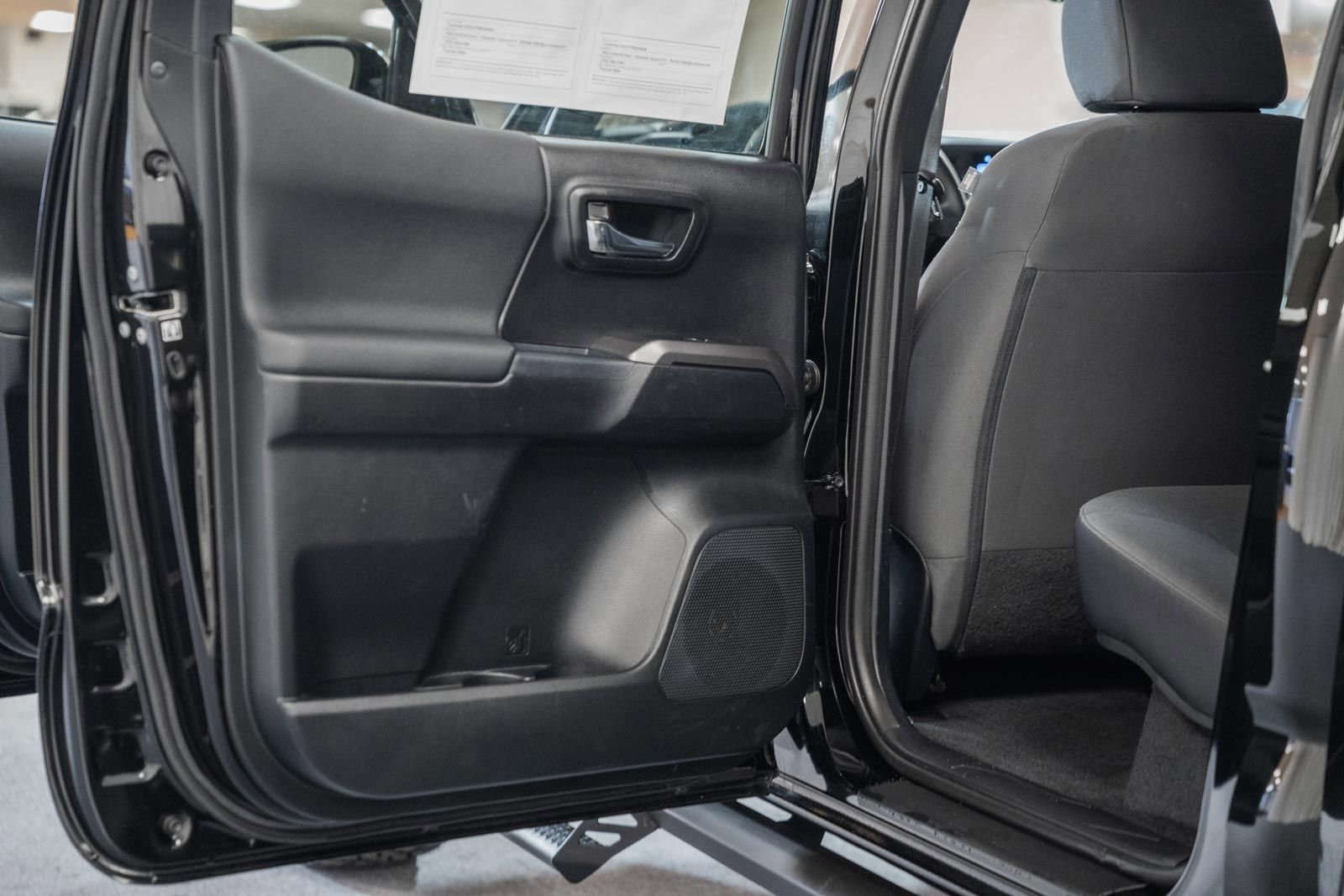 Used 2017 Toyota Tacoma TRD Off-Road w/ Tow Package (A/T) image 44