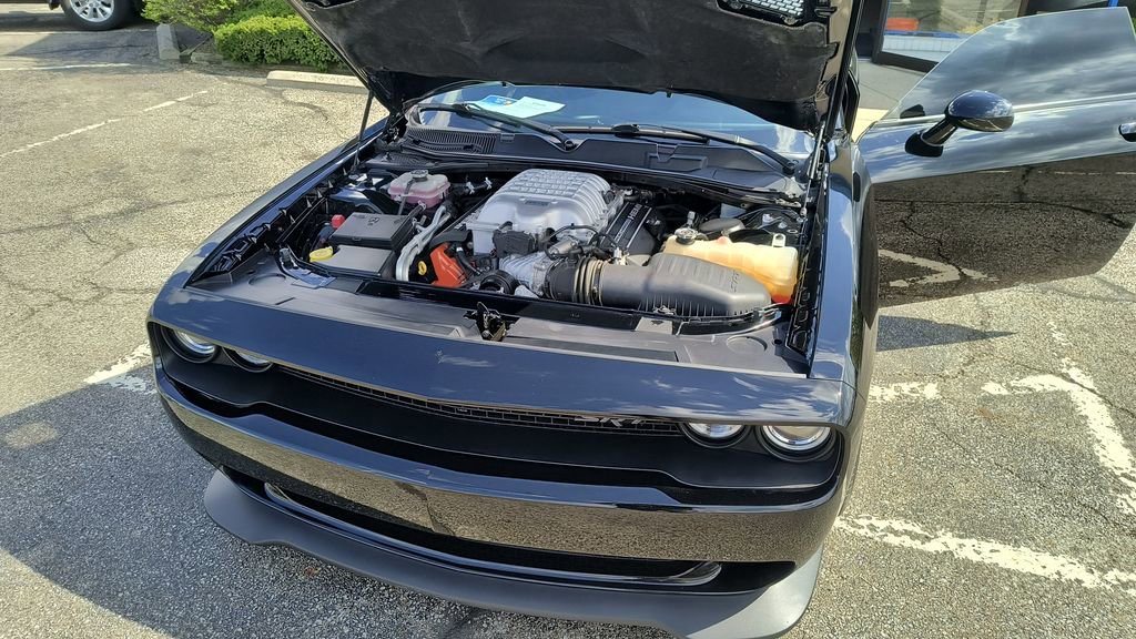 Used 2017 Dodge Challenger SRT Hellcat image 6