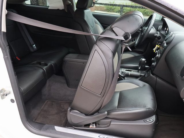 Used 2009 Pontiac G6 GXP w/ Sun And Sound Plus Package FWD image 12