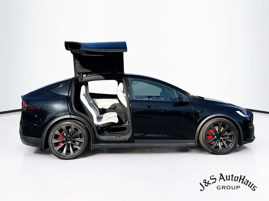 Used 2025 Tesla Model X Plaid image 8