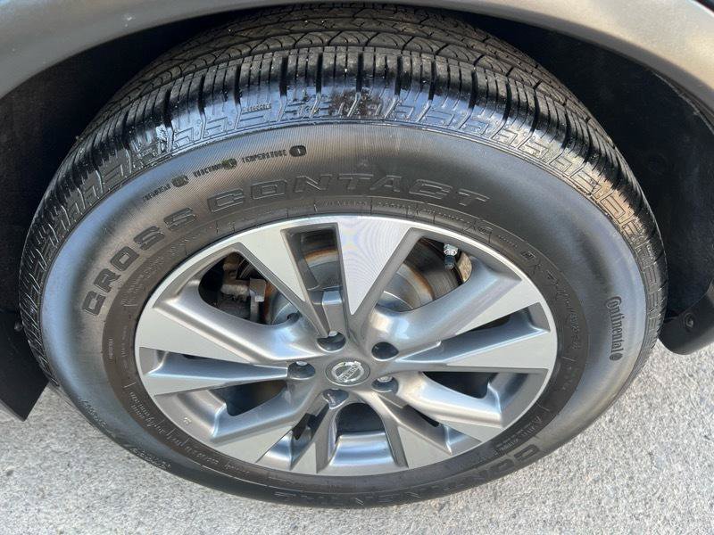 Used 2015 Nissan Murano SV AWD/4WD image 20