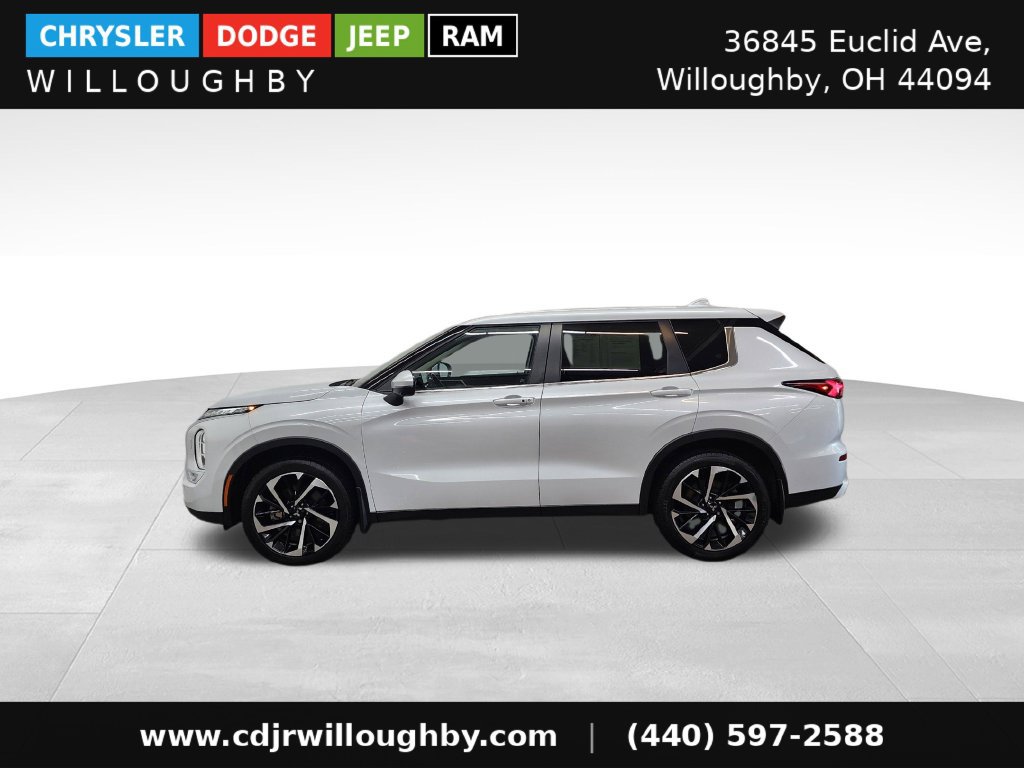 Used 2024 Mitsubishi Outlander AWD image 6