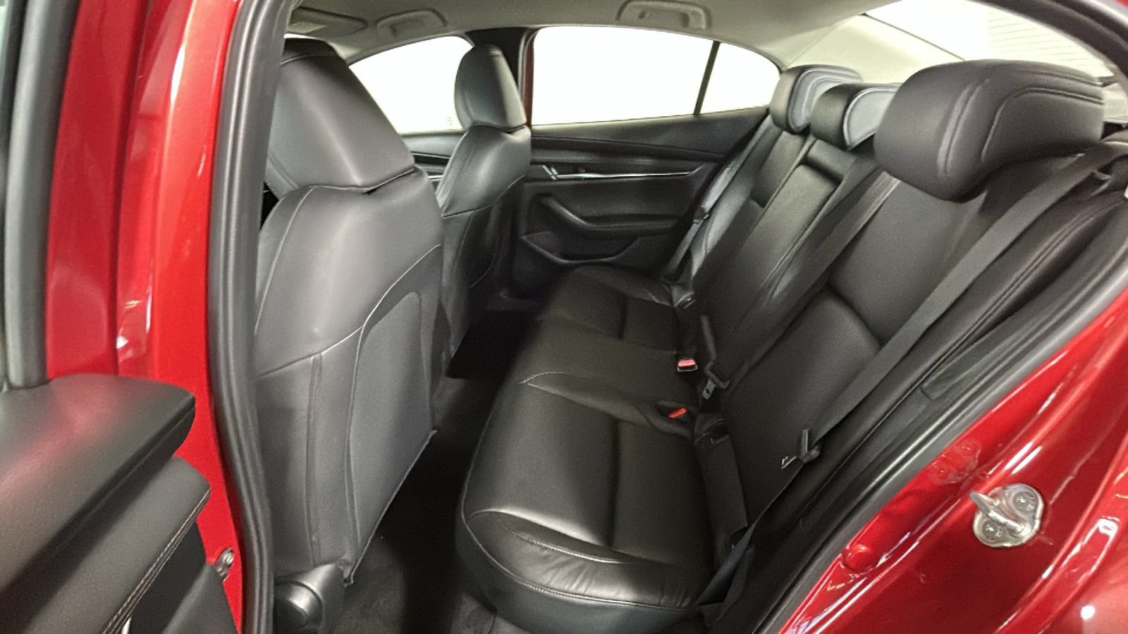 Used 2025 MAZDA MAZDA3 s FWD image 30