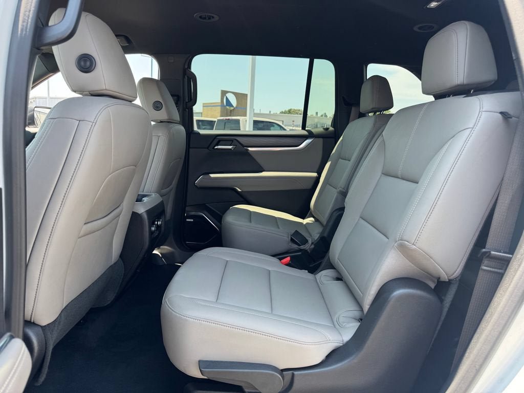 Used 2026 GMC Acadia Elevation w/ Elevation Premium Package AWD/4WD image 13