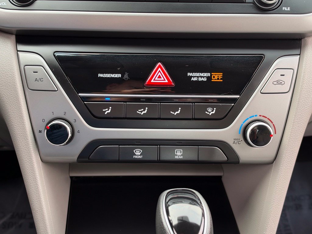 Used 2017 Hyundai Elantra SE FWD image 27