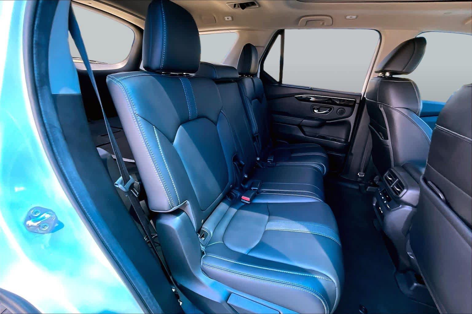Used 2024 Honda Pilot Touring image 19