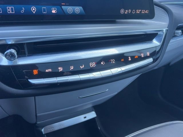 Used 2024 Cadillac Lyriq Luxury image 20