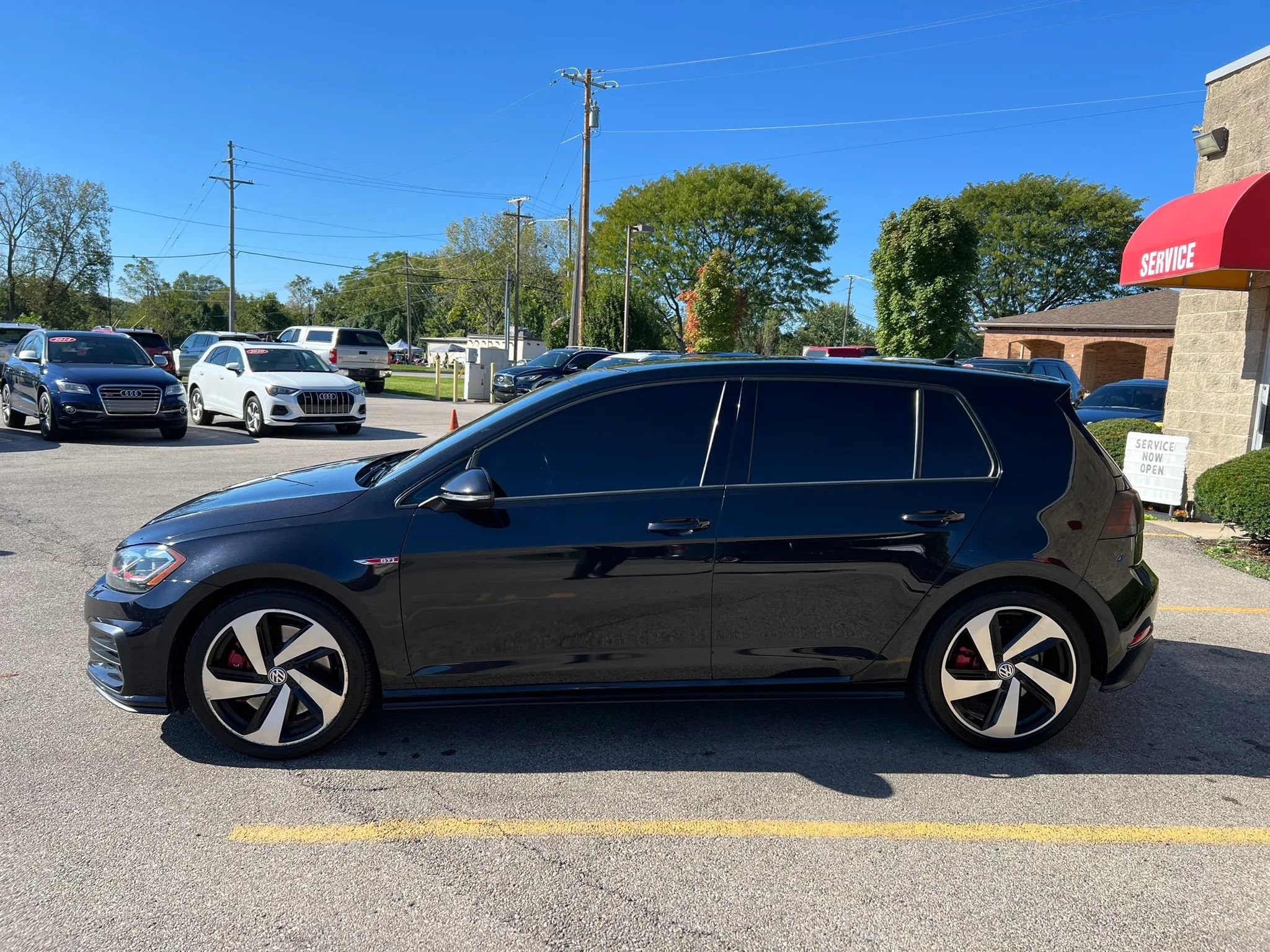 Used 2019 Volkswagen GTI SE FWD image 8