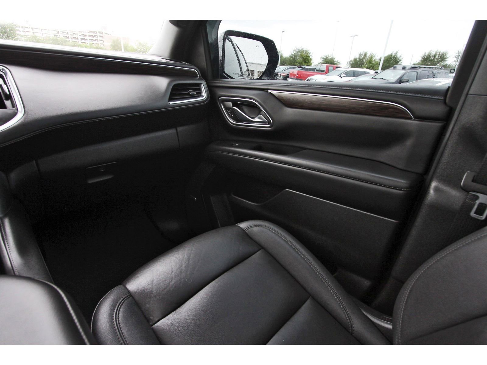 Used 2023 Chevrolet Tahoe Z71 w/ Z71 Off-Road Package image 13