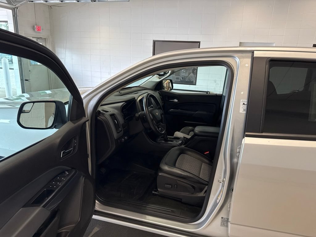 Used 2017 Chevrolet Colorado Z71 AWD/4WD image 20