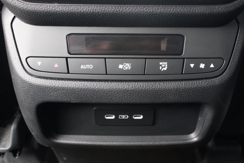 Certified 2025 Honda Pilot Touring image 35