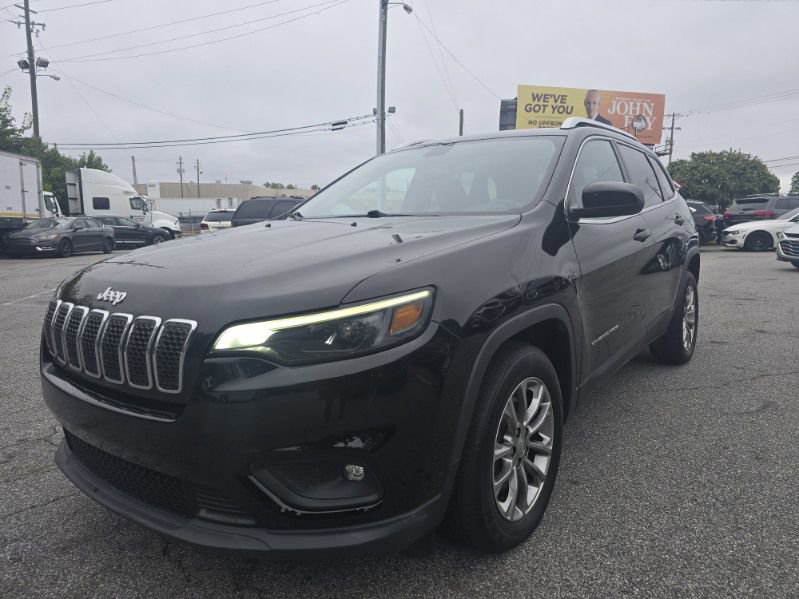 Used 2019 Jeep Cherokee Latitude Plus w/ Comfort/Convenience Group