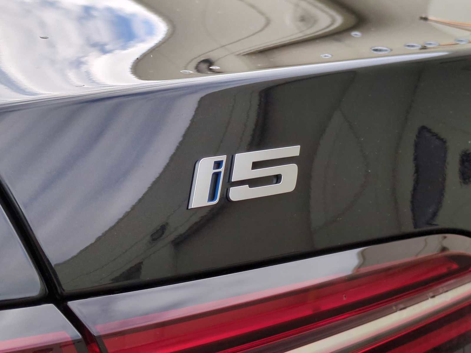 Certified 2025 BMW i5 xDrive40 w/ M Sport Package image 13