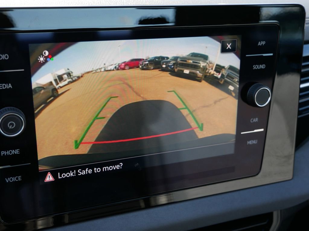 Used 2025 Volkswagen Jetta SE image 28