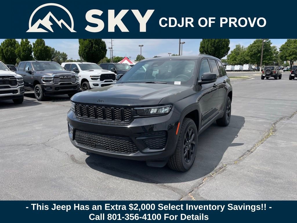 New 2025 Jeep Grand Cherokee Altitude image 3