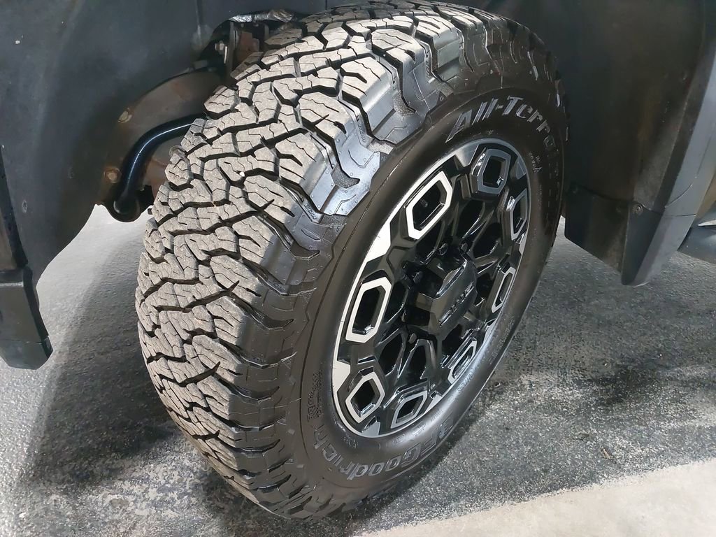 Used 2022 GMC Sierra 2500 AT4 w/ AT4 Premium Plus Package image 33