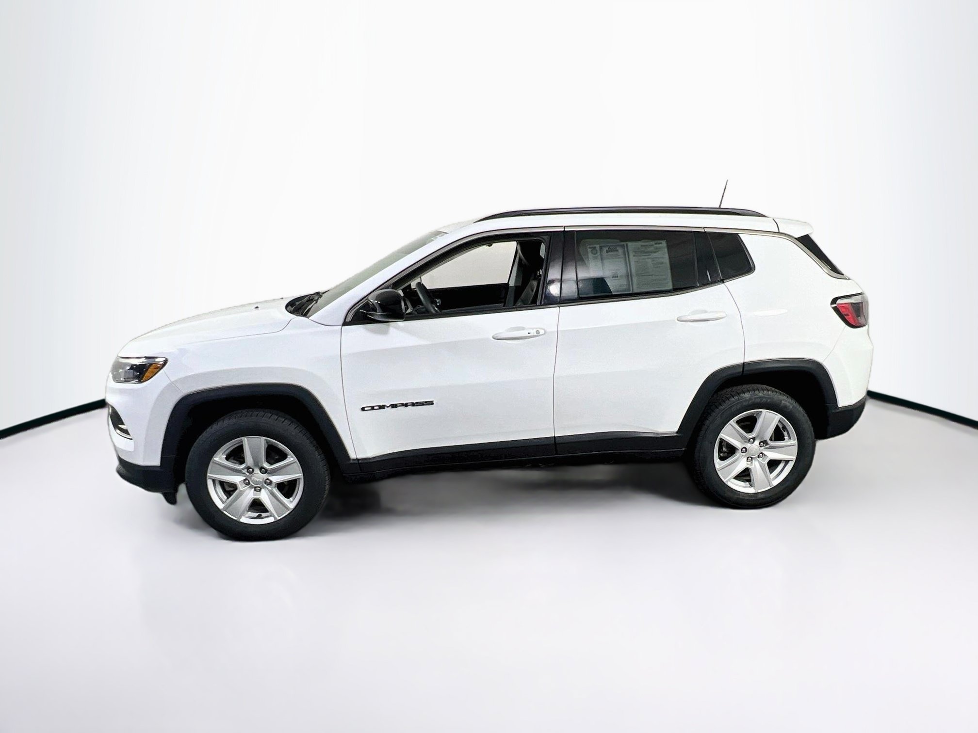 Used 2022 Jeep Compass Latitude AWD/4WD image 8