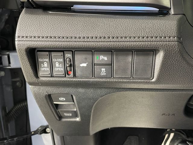 Certified 2025 Honda Odyssey Touring image 13