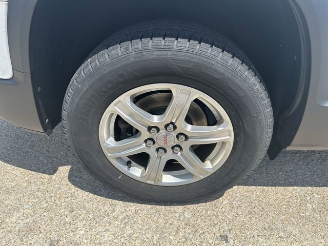 Used 2018 GMC Acadia SLE FWD image 46