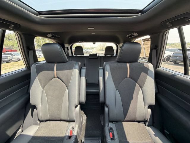 Used 2025 Toyota Grand Highlander AWD Hybrid image 16