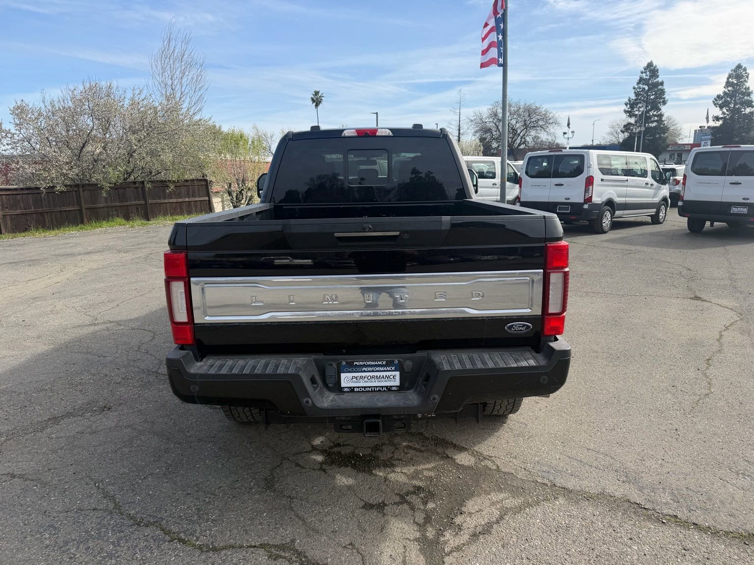 Used 2022 Ford F250 Limited w/ FX4 Off-Road Package image 4