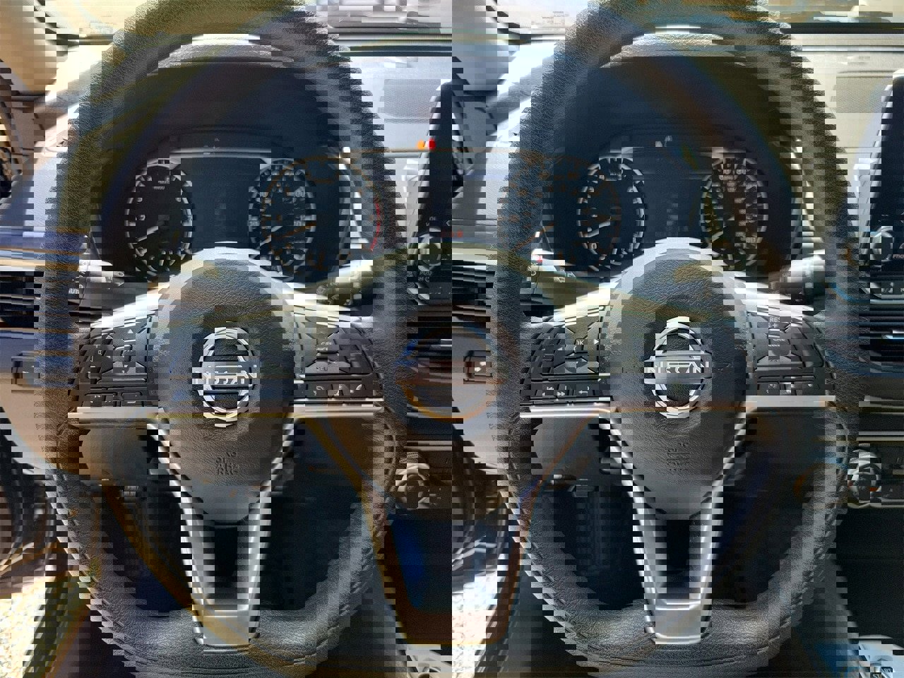 Used 2024 Nissan Altima 2.5 SV image 18