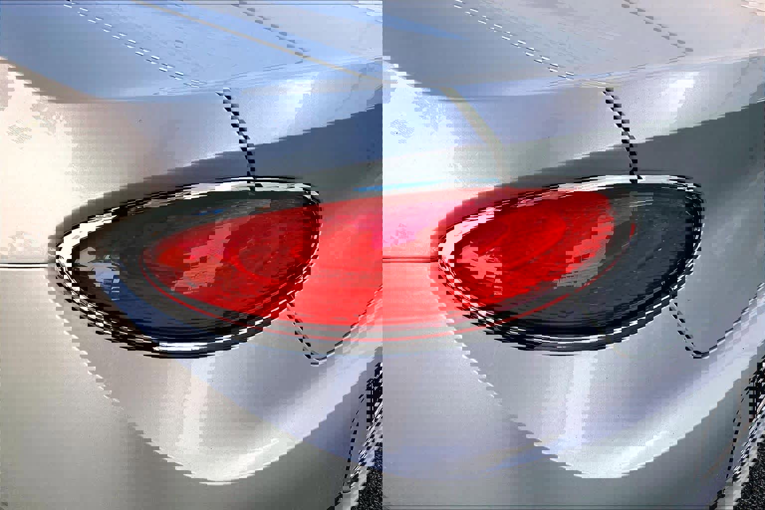 Used 2023 Bentley Continental GT Azure image 25